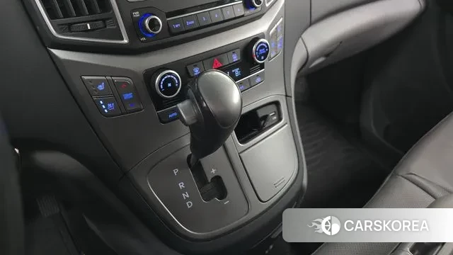 Hyundai The New Grand Starex id 3488846 из Кореи 19