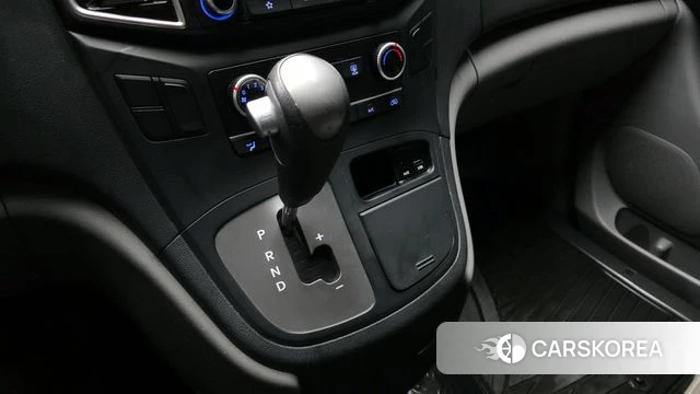 Hyundai The New Grand Starex id 3899756 из Кореи 19