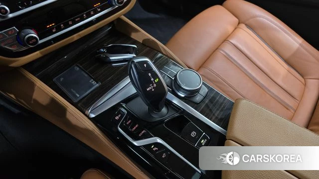 BMW 5 Series (G30) id 3892961 из Кореи 19