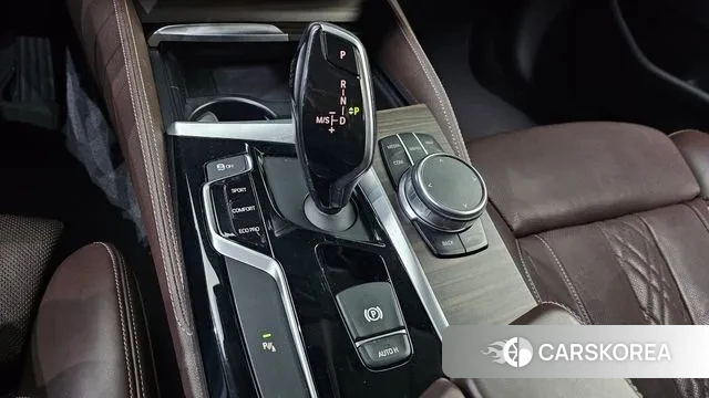 BMW 5 Series (G30) id 3733688 из Кореи 19