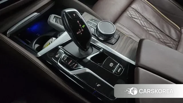 BMW 5 Series (G30) id 3428347 из Кореи 19