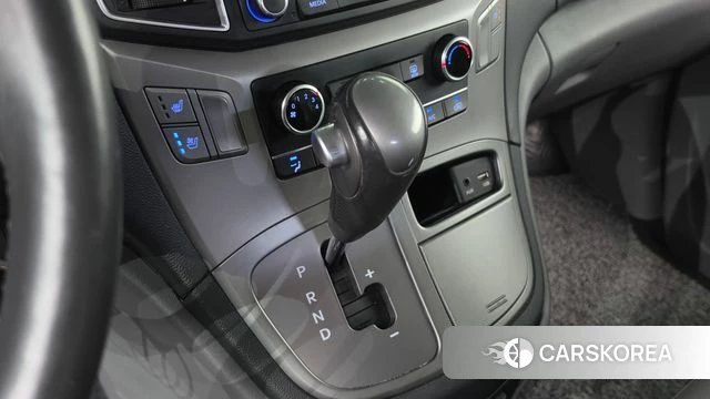 Hyundai The New Grand Starex id 4581258 из Кореи 19