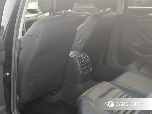 Volkswagen Magotan id 4235443 из Китая 30