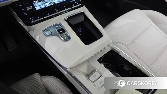 Hyundai The New Grandeur IG Hybrid id 4428780 из Кореи 29