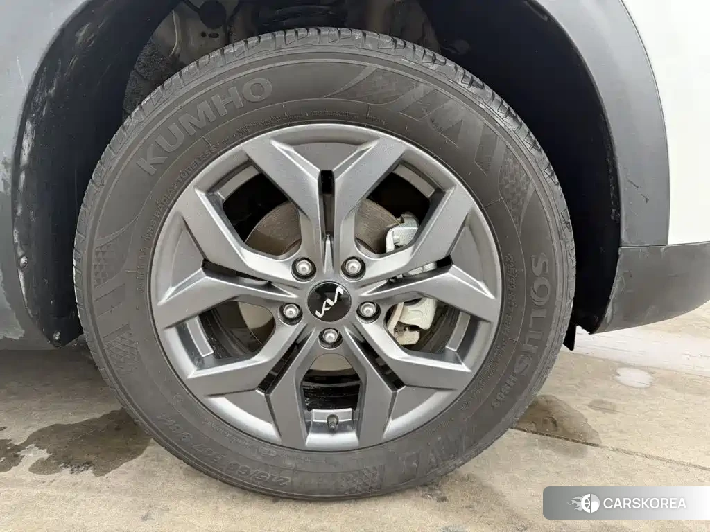 Kia Seltos id 4674376 из Китая 19