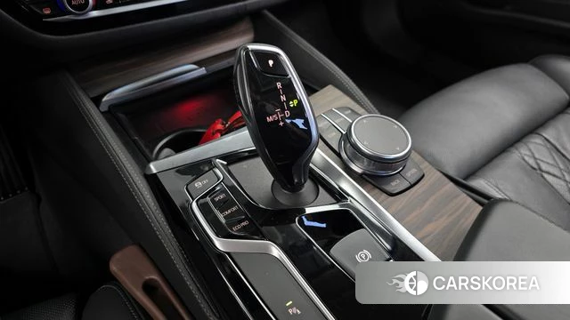 BMW 5 Series (G30) id 4331478 из Кореи 30