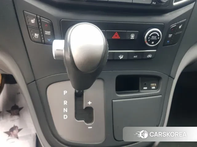 Hyundai The New Grand Starex id 3573869 из Кореи 16