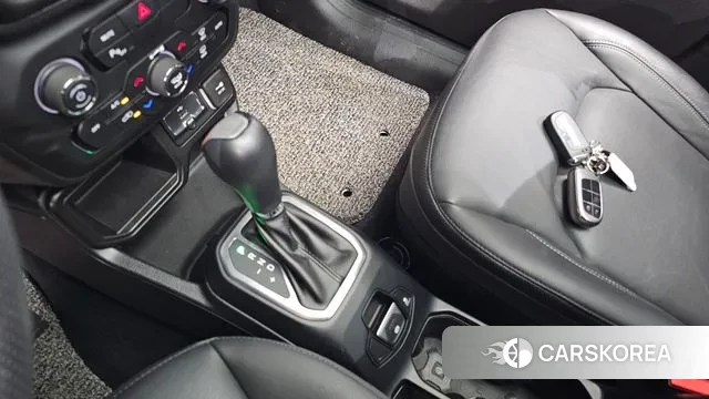 Jeep Renegade id 3249088 из Кореи 19