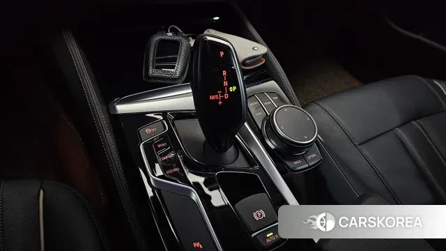 BMW 5 Series (G30) id 3391232 из Кореи 19