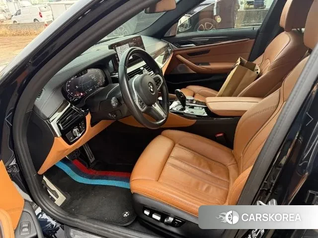 BMW 5 Series (G30) id 3621179 из Кореи 10