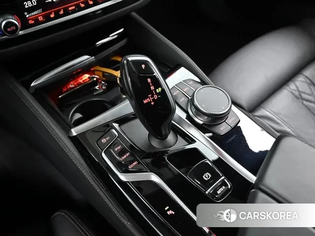 BMW 5 Series (G30) id 3488024 из Кореи 19