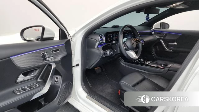 Mercedes-Benz A-Class W177 id 4280100 из Кореи 33