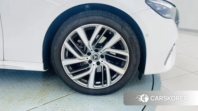 Mercedes-Benz E-Class W214 id 2899842 из Кореи 19