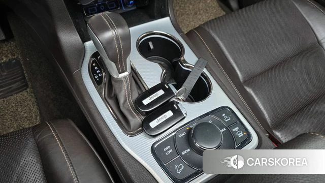 Jeep Grand Cherokee id 4345658 из Кореи 19