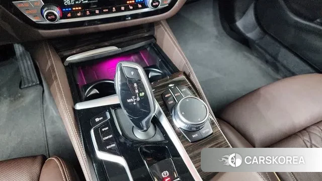 BMW 5 Series (G30) id 3707396 из Кореи 19