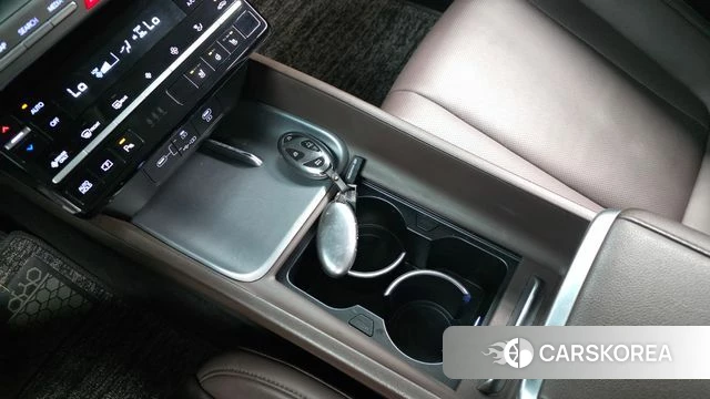 Hyundai Grandeur Hybrid (GN7) id 4292186 из Кореи 32