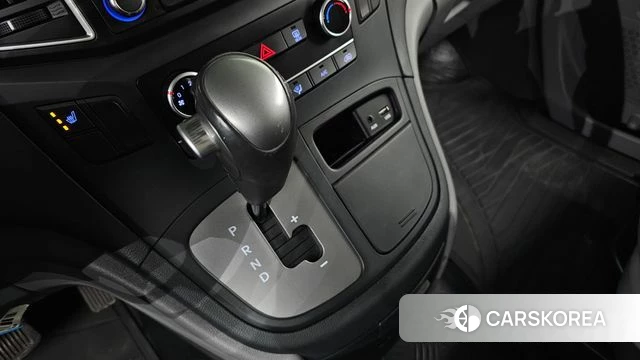 Hyundai The New Grand Starex id 3904851 из Кореи 19