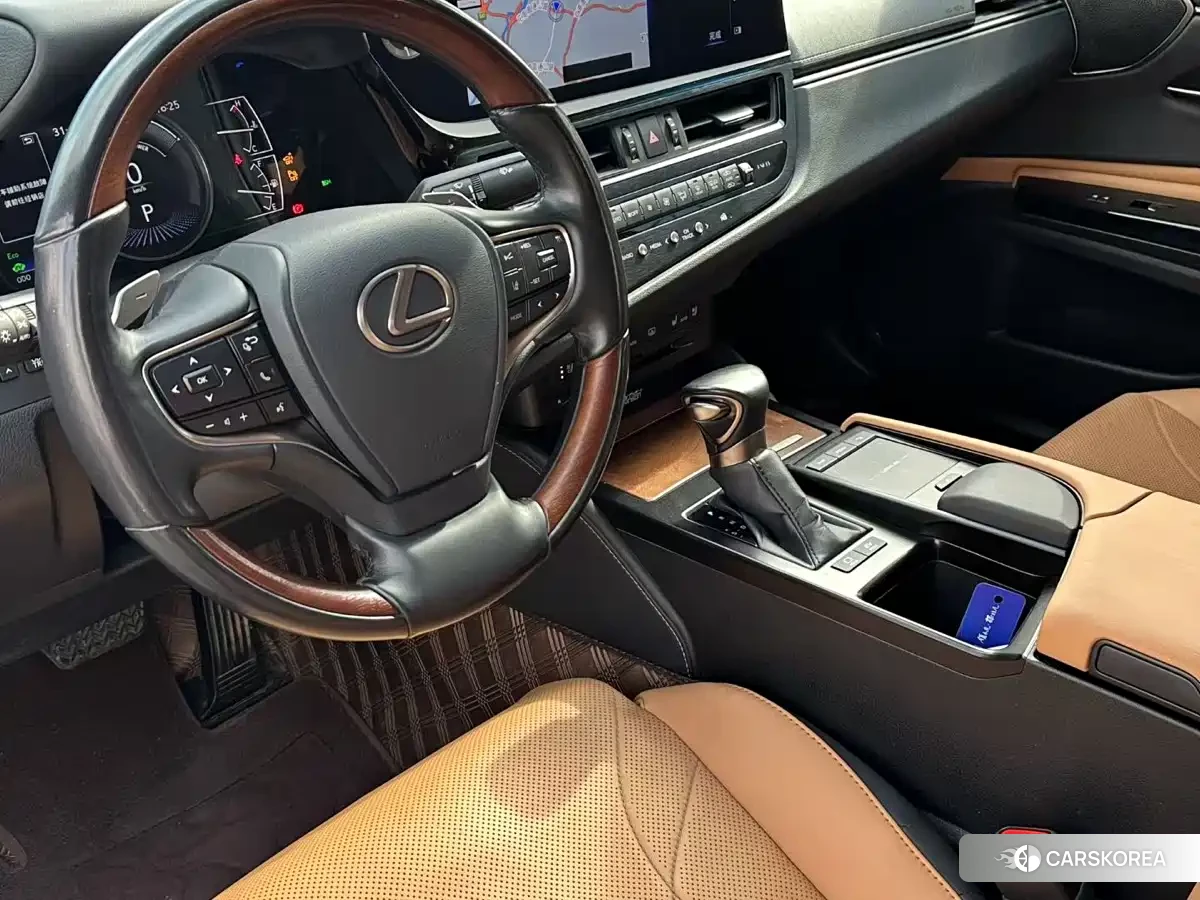 Lexus ES id 4583741 из Китая 9