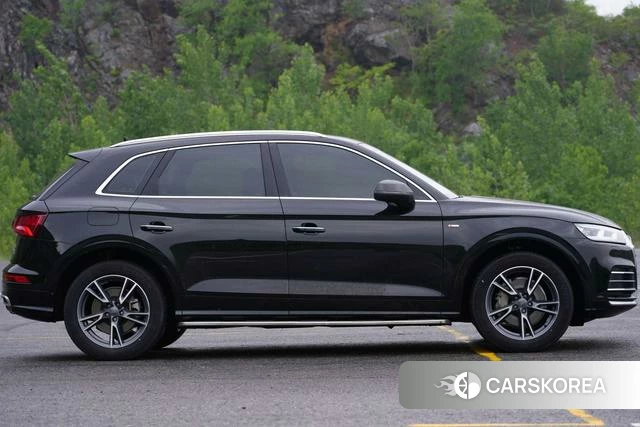 Audi Q5L id 4261441 из Китая 31