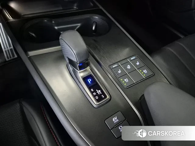 Lexus UX300h id 3185177 из Кореи 19