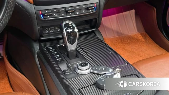 Maserati Ghibli id 4633143 из Кореи 30