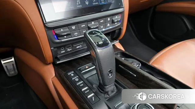 Maserati Quattroporte id 3402872 из Кореи 19