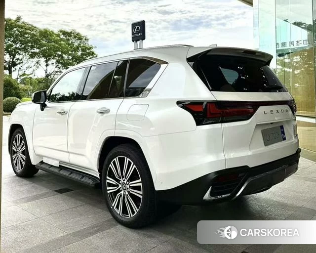Lexus LX id 4298506 из Китая 9