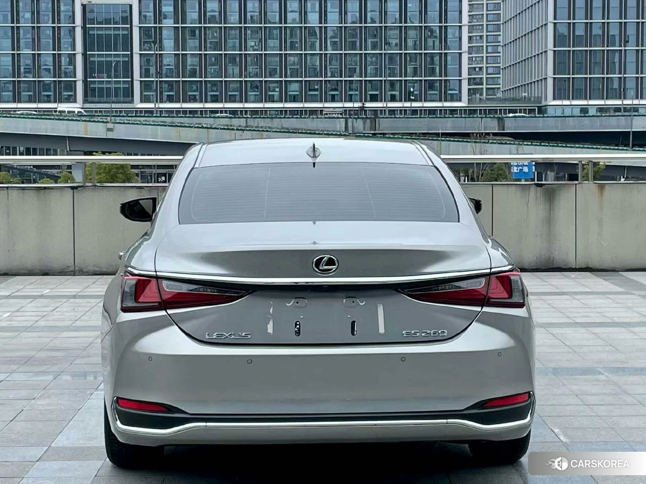 Lexus ES id 4407555 из Китая 9
