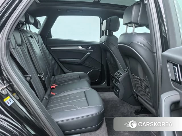 Audi Q5L id 4228499 из Китая 17