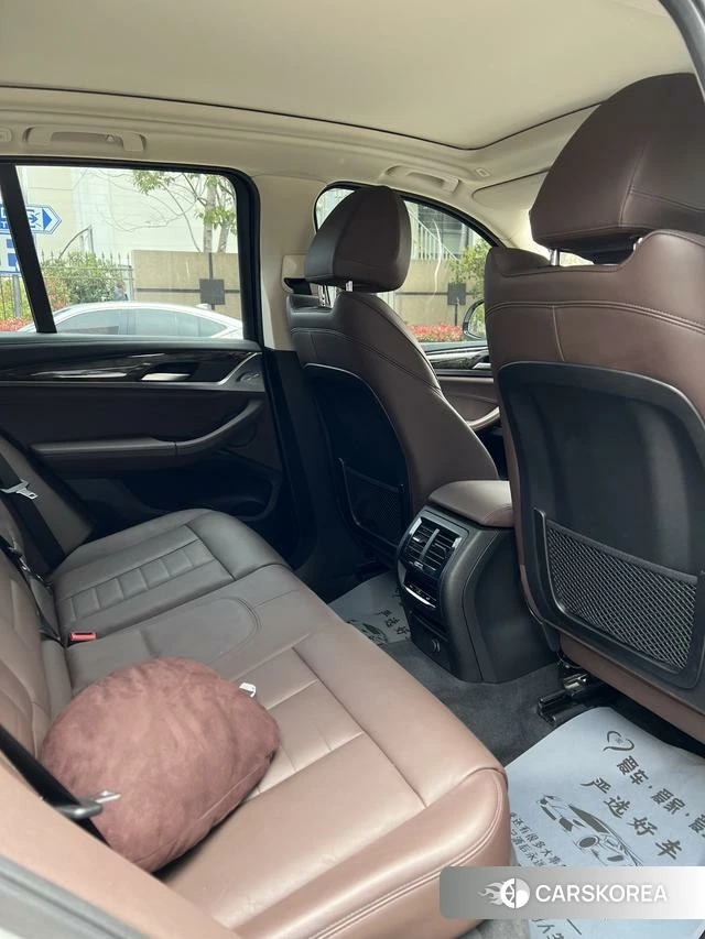 BMW X3 id 4240232 из Китая 9