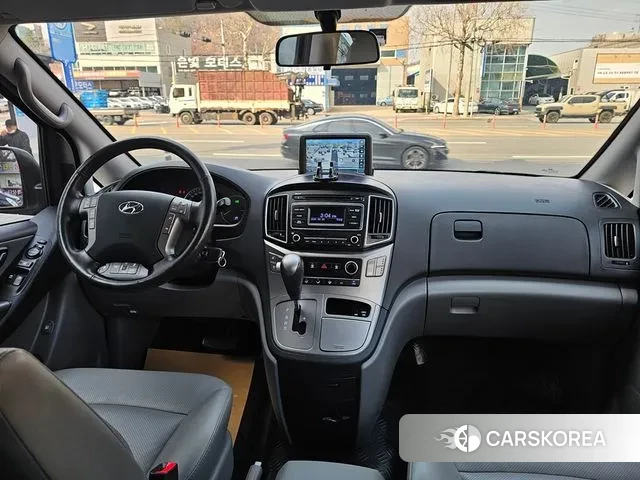 Hyundai The New Grand Starex id 3753421 из Кореи 19