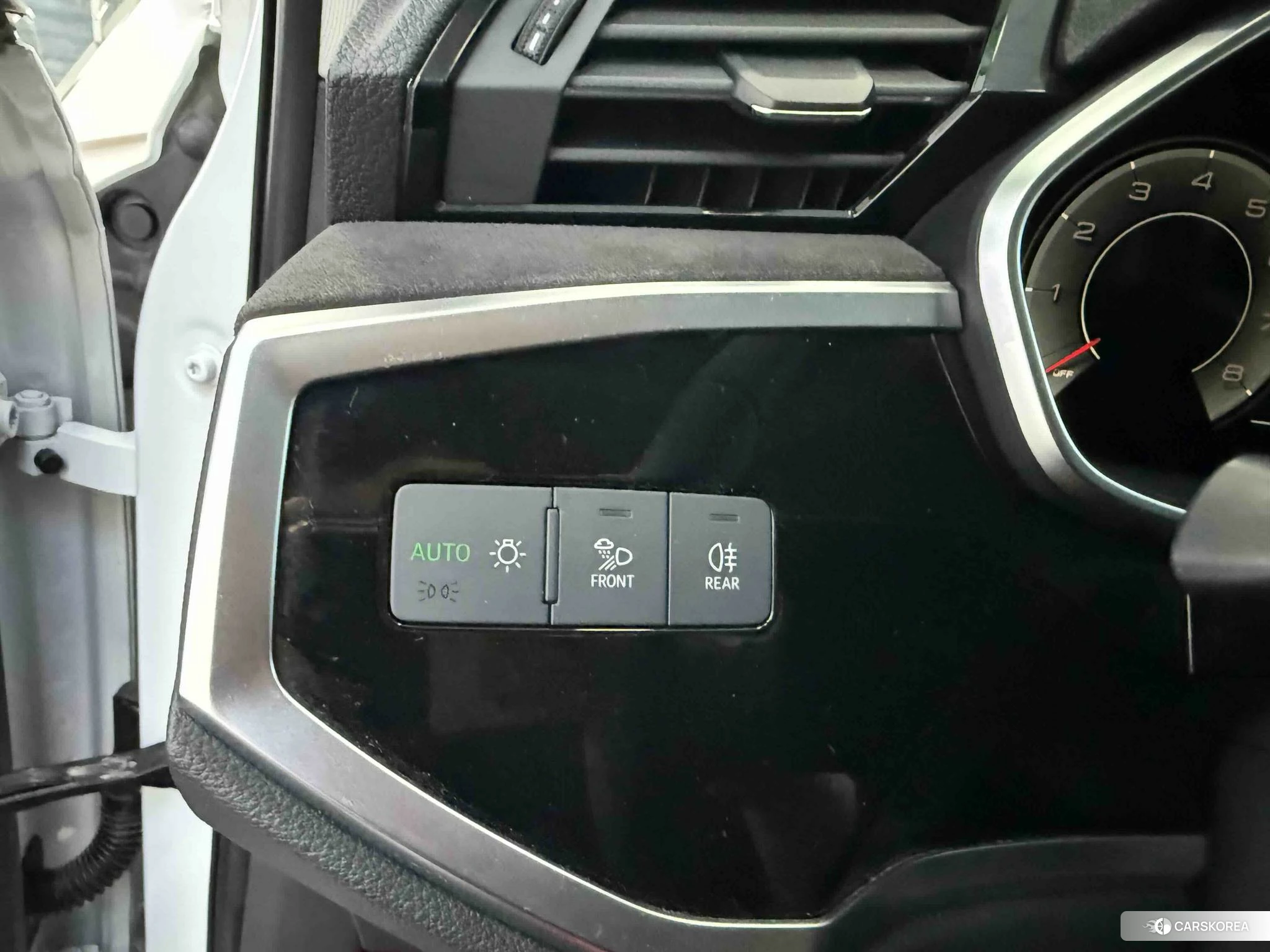 Audi Q3 id 4486287 из Китая 23