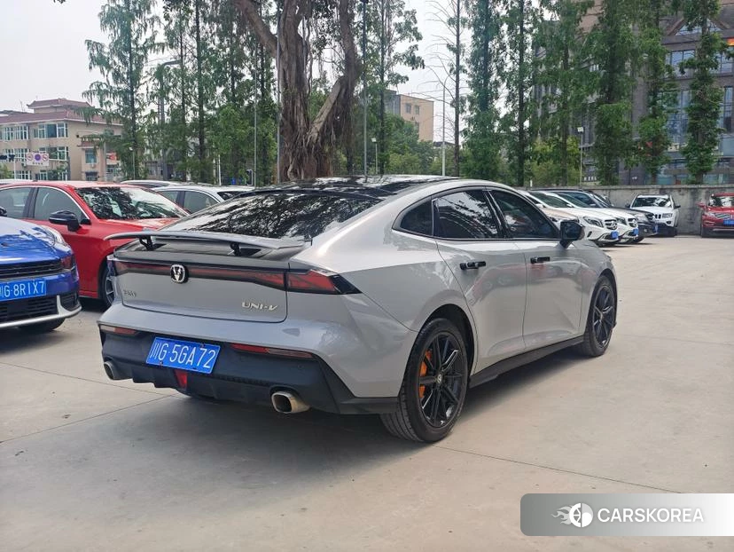 Chang'an UNI-V id 4420910 из Китая 11