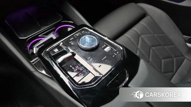 BMW 5 Series (G60) id 4578466 из Кореи 29