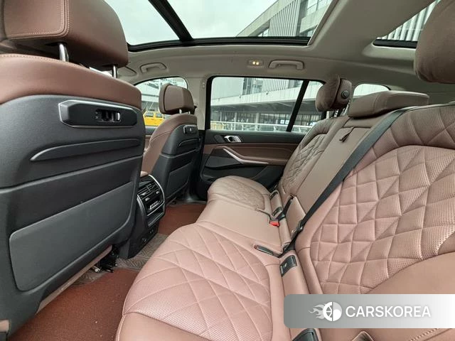 BMW X7 id 4257210 из Китая 13