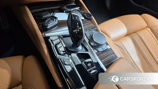 BMW 5 Series (G30) id 3616063 из Кореи 19