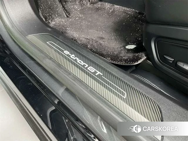 Audi e-tron GT id 4262060 из Китая 16
