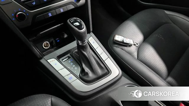 Hyundai Avante AD id 3834981 из Кореи 19