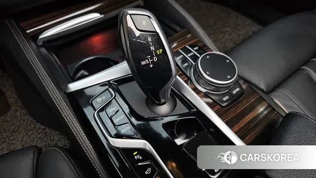 BMW 5 Series (G30) id 3033037 из Кореи 19