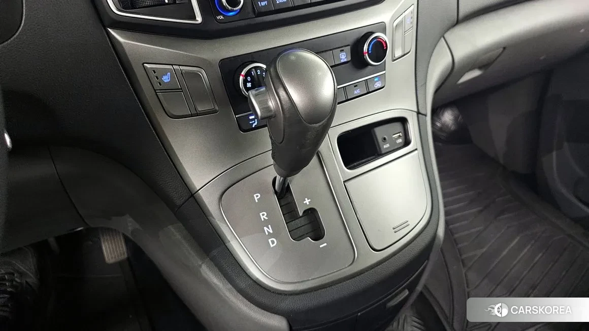 Hyundai The New Grand Starex id 1607592 из Кореи 19