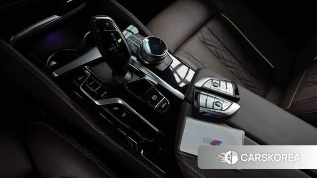 BMW 5 Series (G30) id 4494286 из Кореи 33