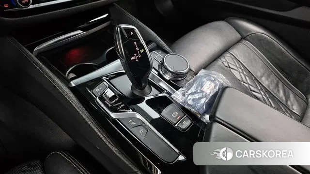 BMW 5 Series (G30) id 3520316 из Кореи 19