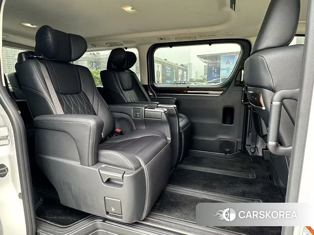 Toyota Granvia (overseas) id 4260642 из Китая 14