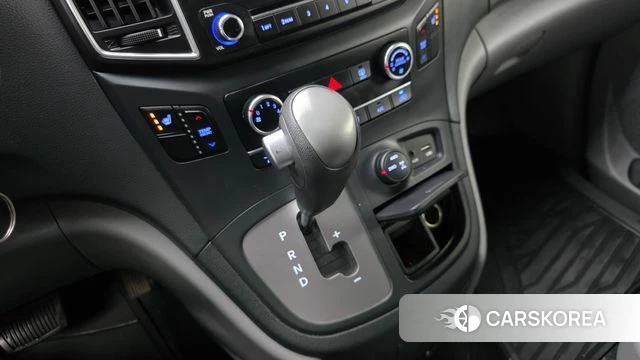 Hyundai The New Grand Starex id 4543364 из Кореи 31
