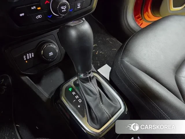 Jeep Renegade id 3205801 из Кореи 19