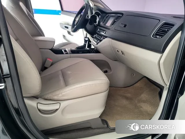 Kia All New Carnival id 3563373 из Кореи 16