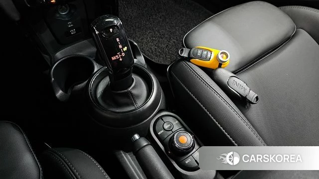 Mini Cooper S id 3904223 из Кореи 19