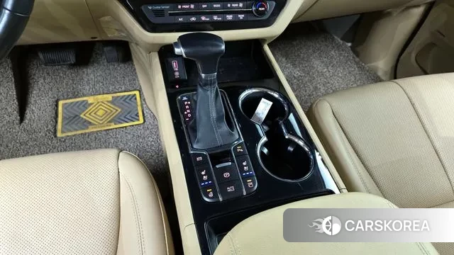 Kia The New Carnival id 2368013 из Кореи 19