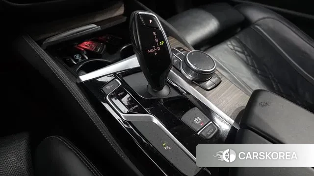 BMW 5 Series (G30) id 3004843 из Кореи 19