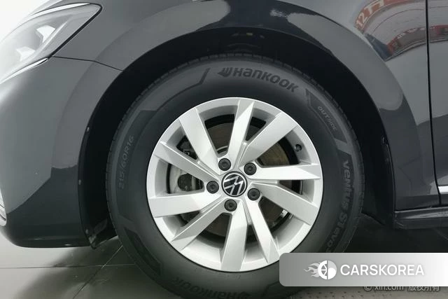 Volkswagen Passat PHEV id 4335209 из Китая 23
